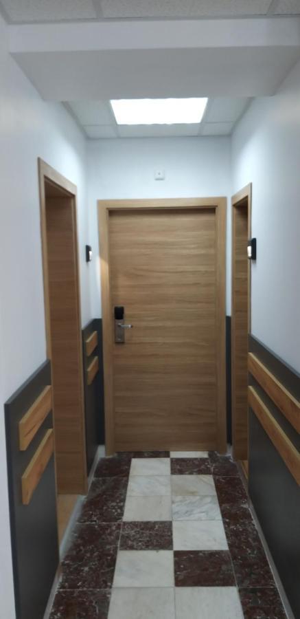 Хотел Визия Haskovo Ngoại thất bức ảnh
