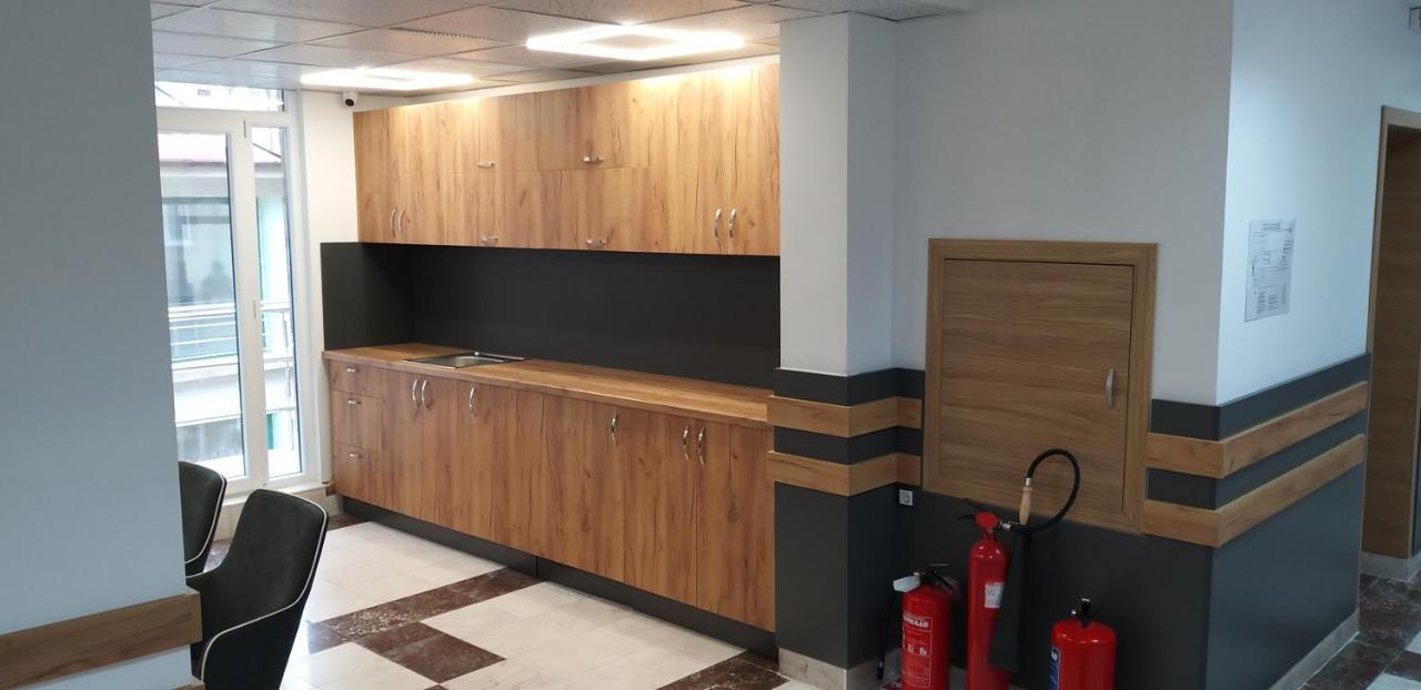 Хотел Визия Haskovo Ngoại thất bức ảnh