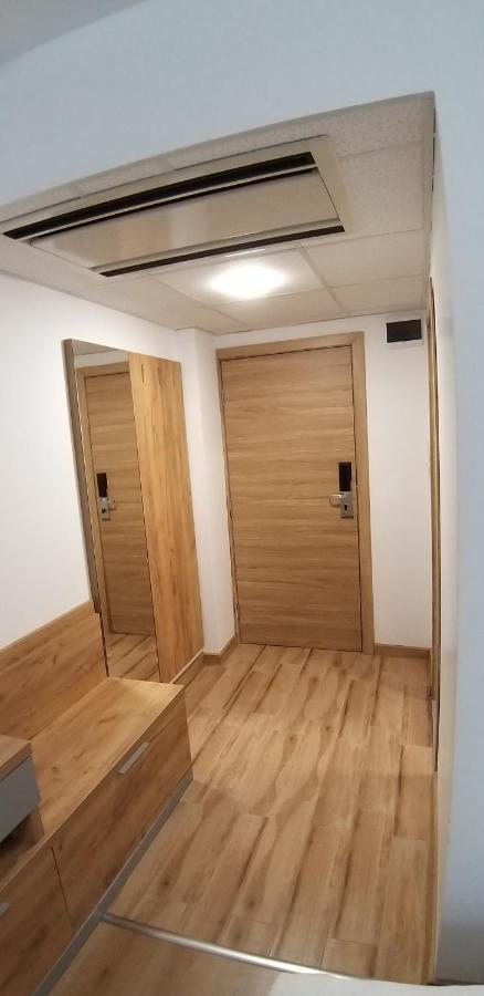 Хотел Визия Haskovo Ngoại thất bức ảnh