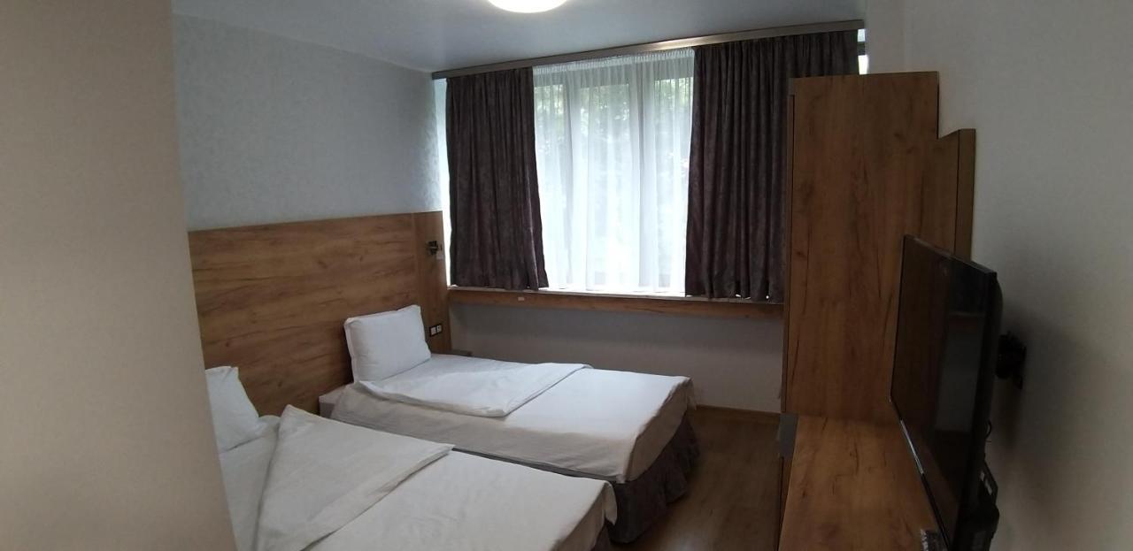 Хотел Визия Haskovo Ngoại thất bức ảnh